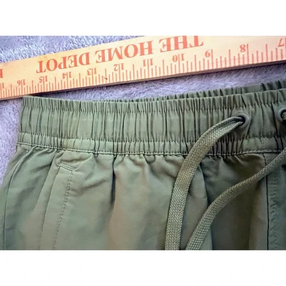 Nike Men's Woven Training Pants 934592-385 XL Cargo Khaki Olive Green LW Joggers - Picture 9 of 12